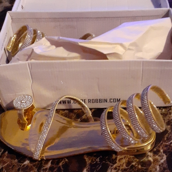 Cape Robbin - Picture 1 of 1